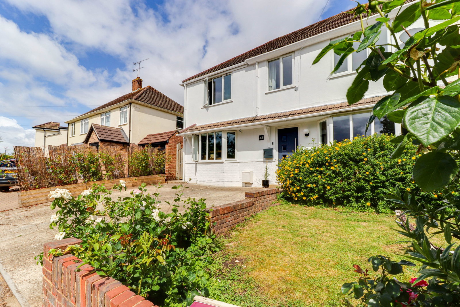 Semi Detached House in Leatherhead