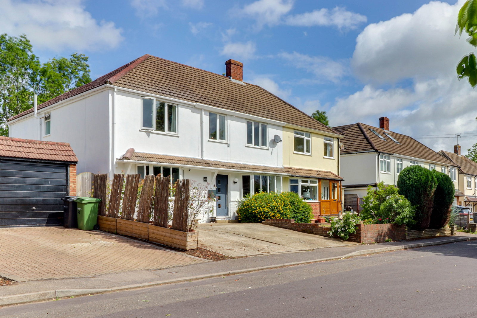 Semi Detached House in Leatherhead