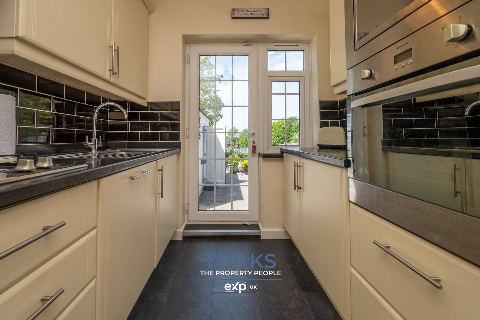 Semi Detached House in Oldbury