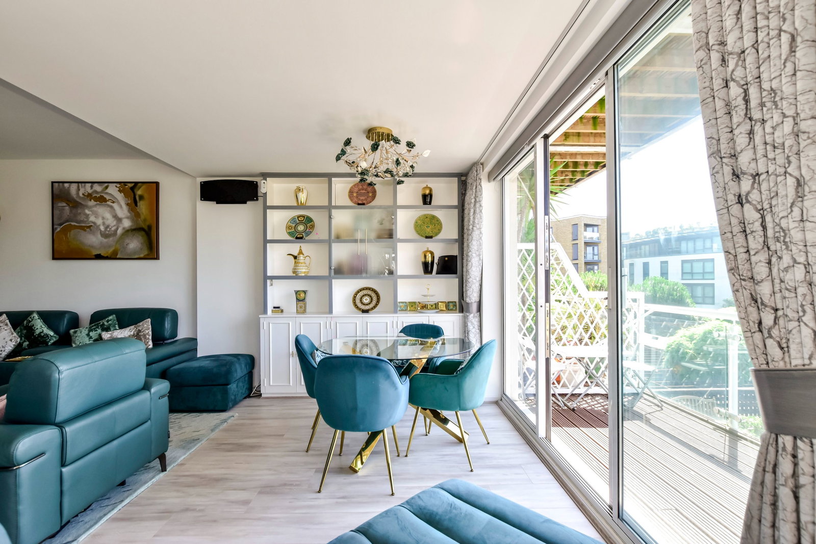 Apartment in Brentford