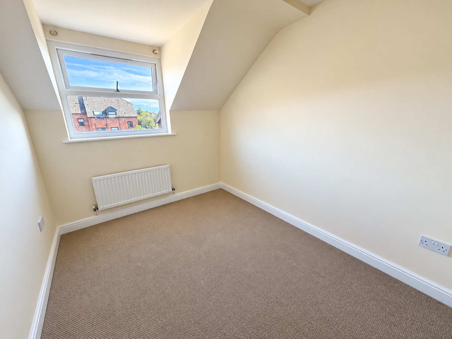 Flat for sale in Exeter, Swan Court, Old Mill Close, Exeter