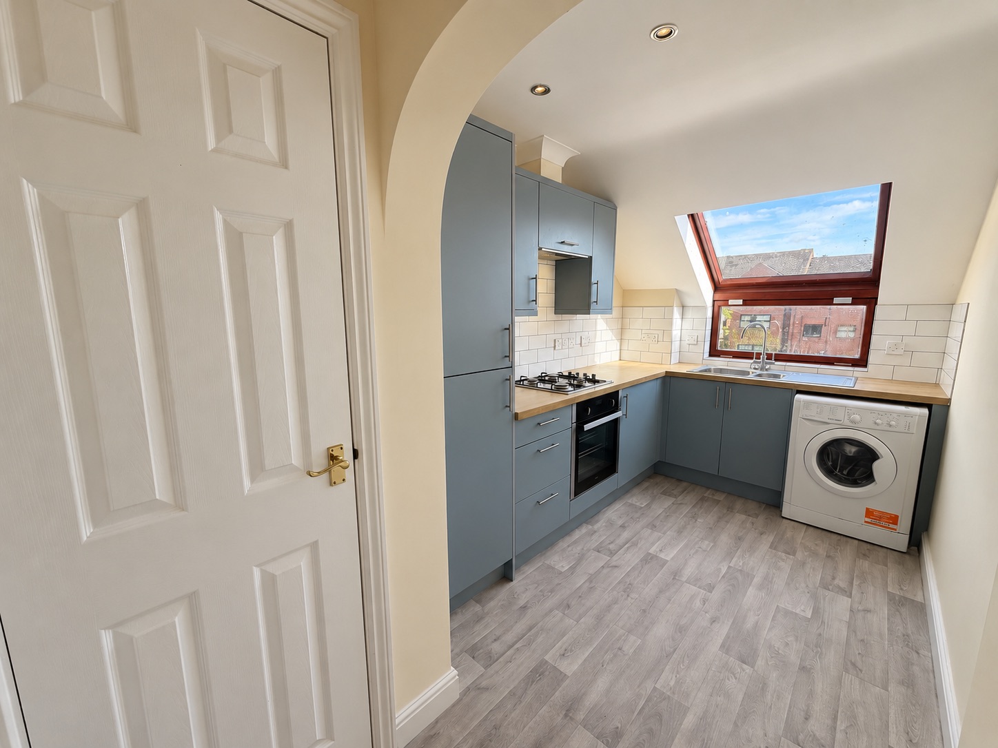 Flat for sale in Exeter, Swan Court, Old Mill Close, Exeter