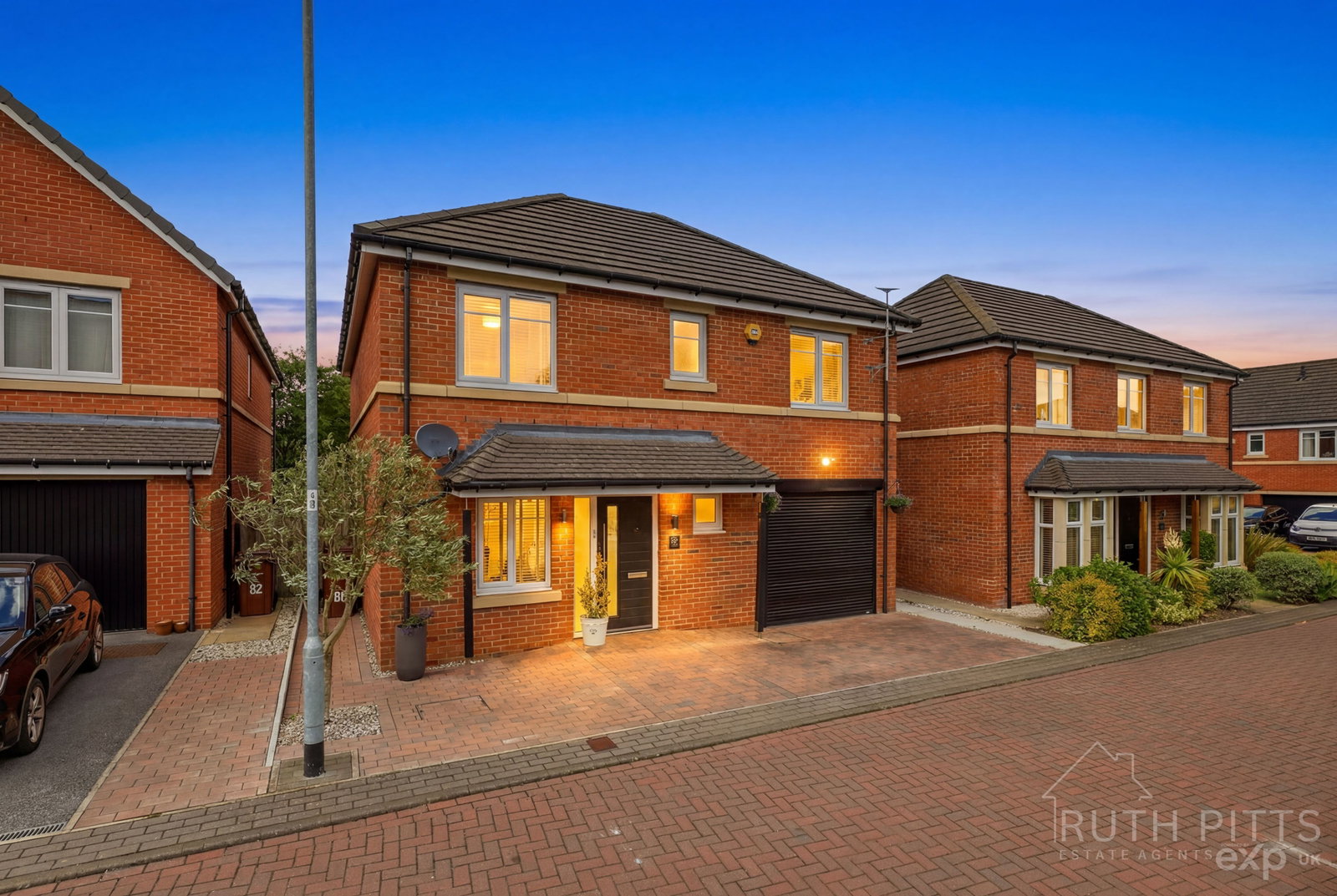 Detached House in Wakefield