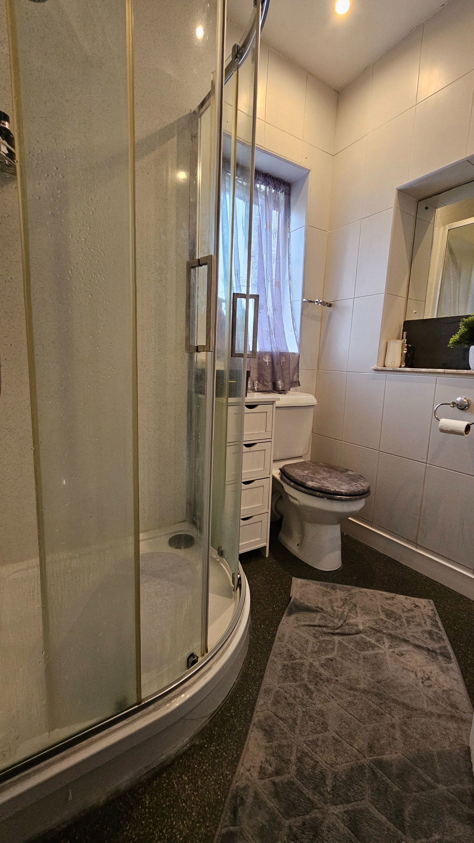 Semi Detached House in Par