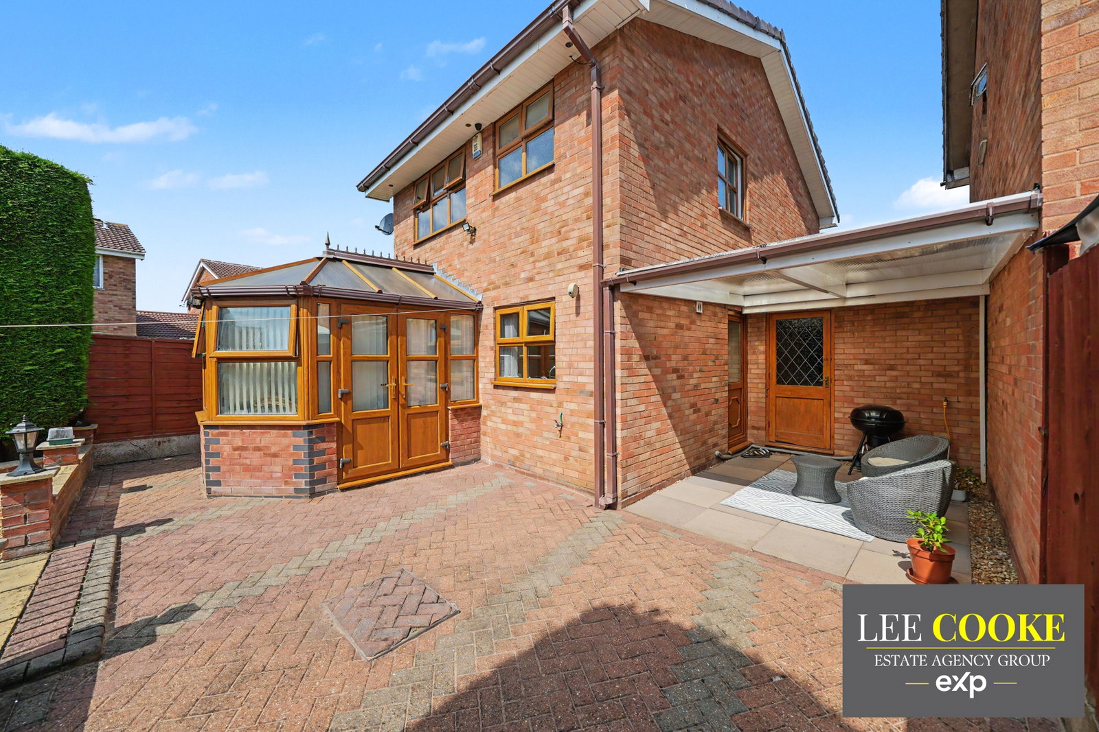 Link Detached House in Willenhall