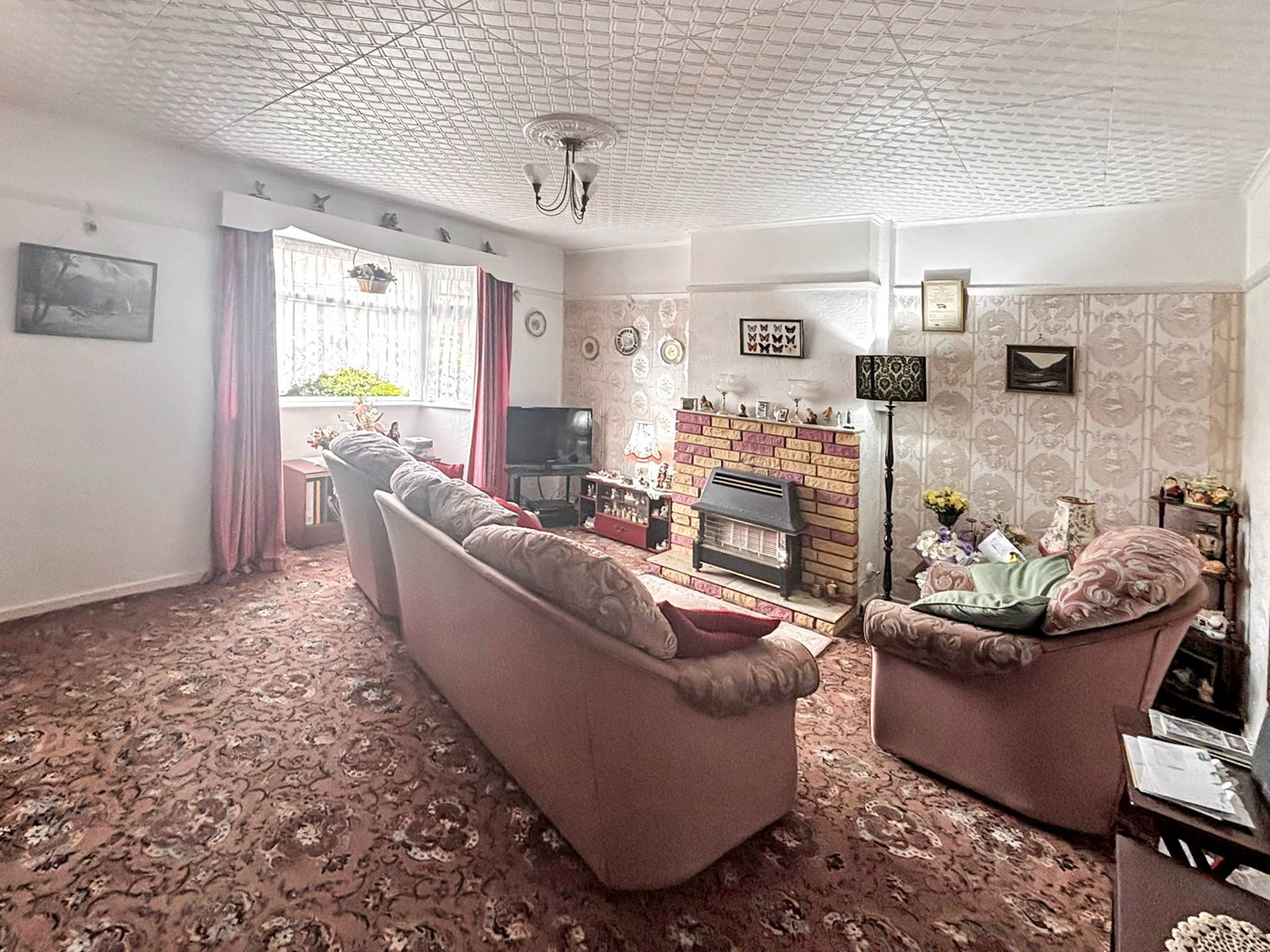 Semi Detached House in Crewe