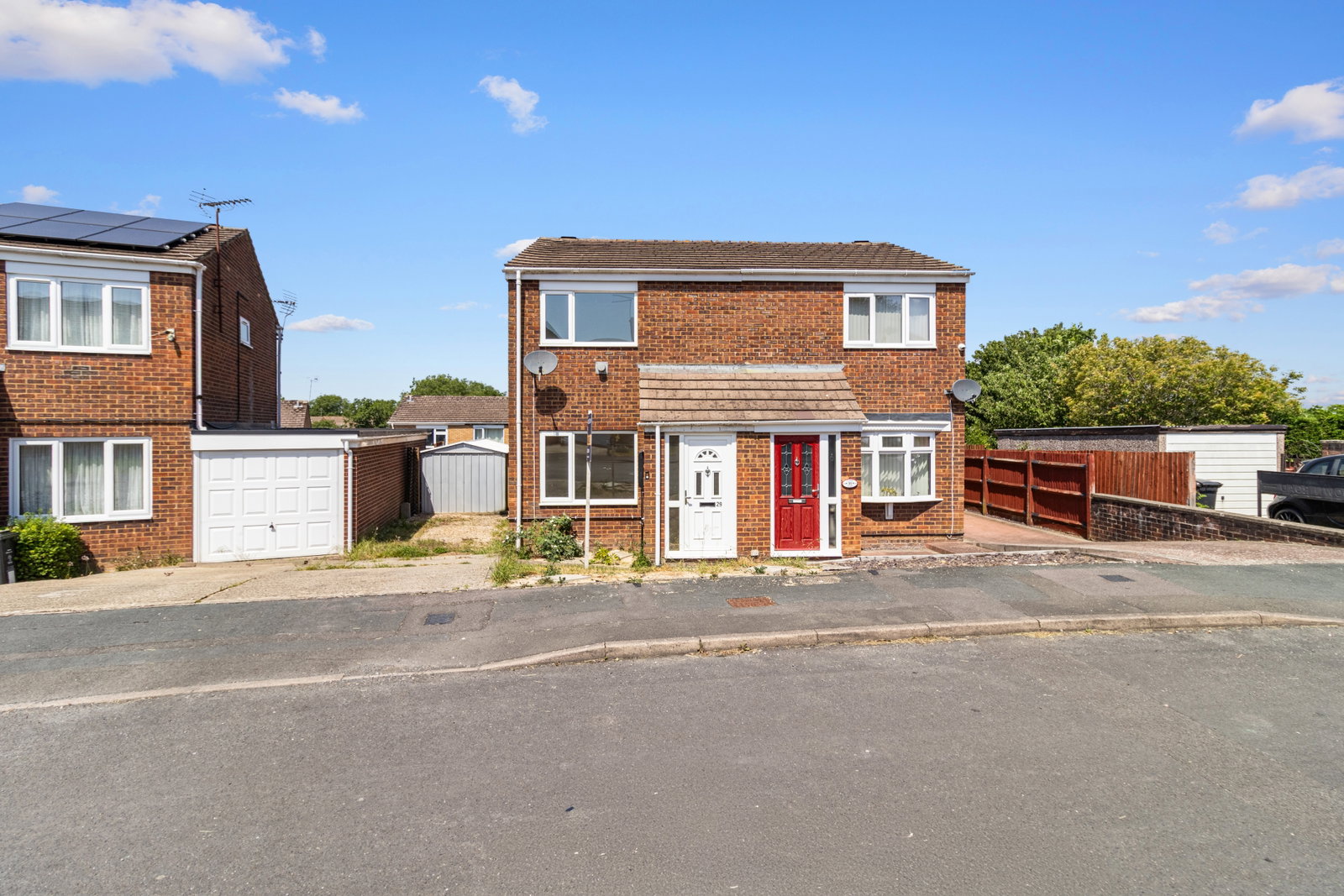 Semi Detached House in Swindon