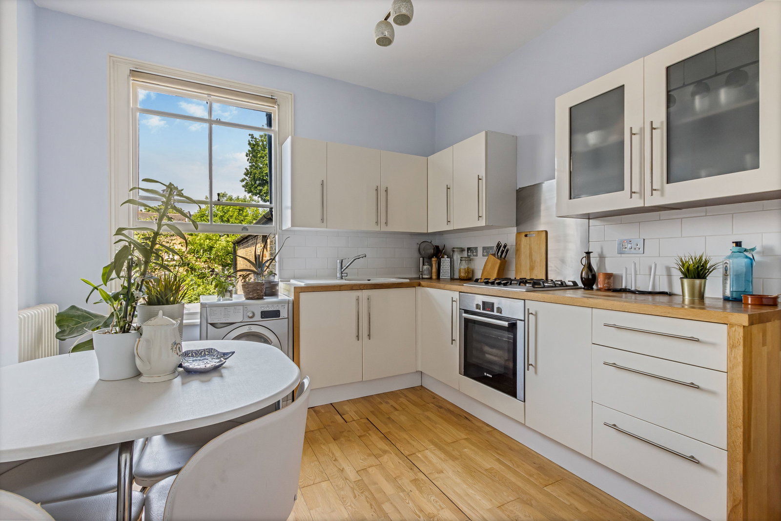 Flat in Bowes Park