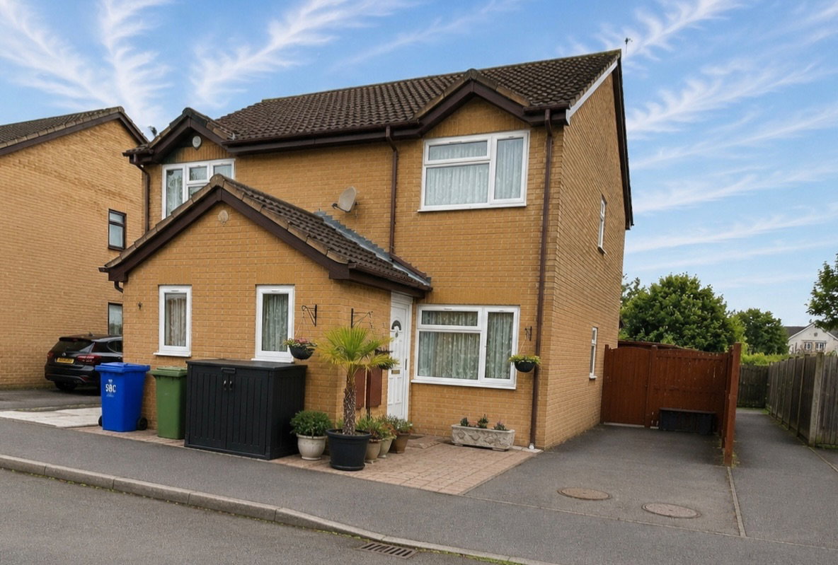Semi Detached House in Sittingbourne