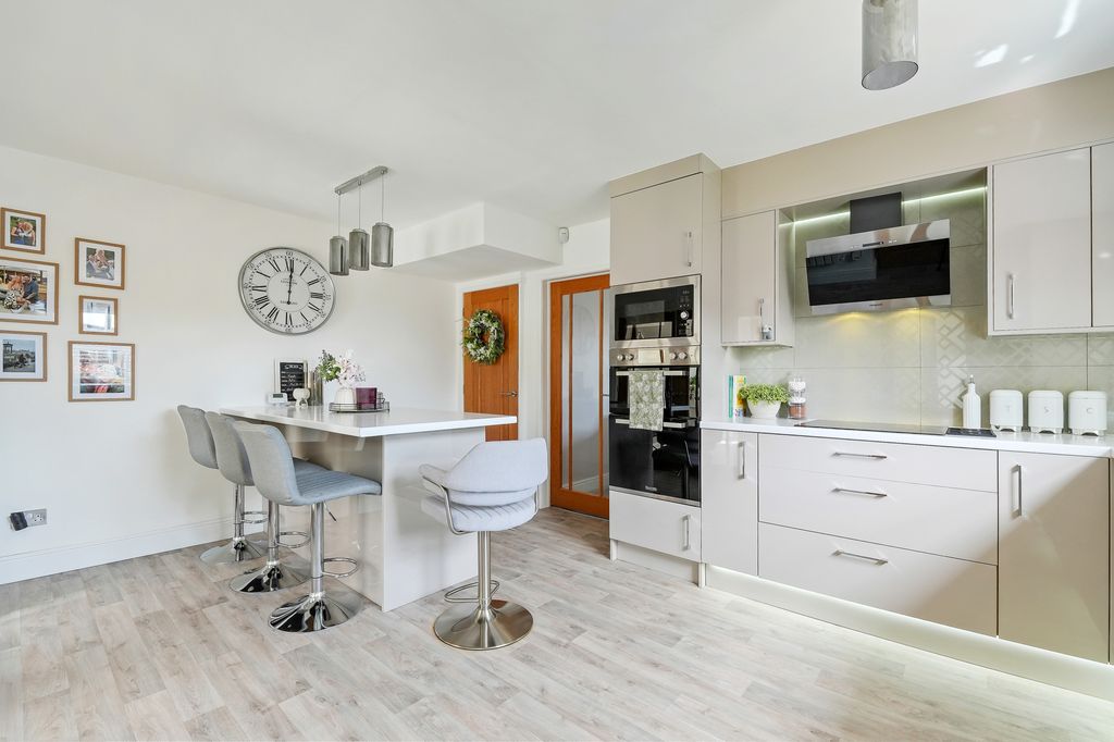 Semi Detached House in Rotherham