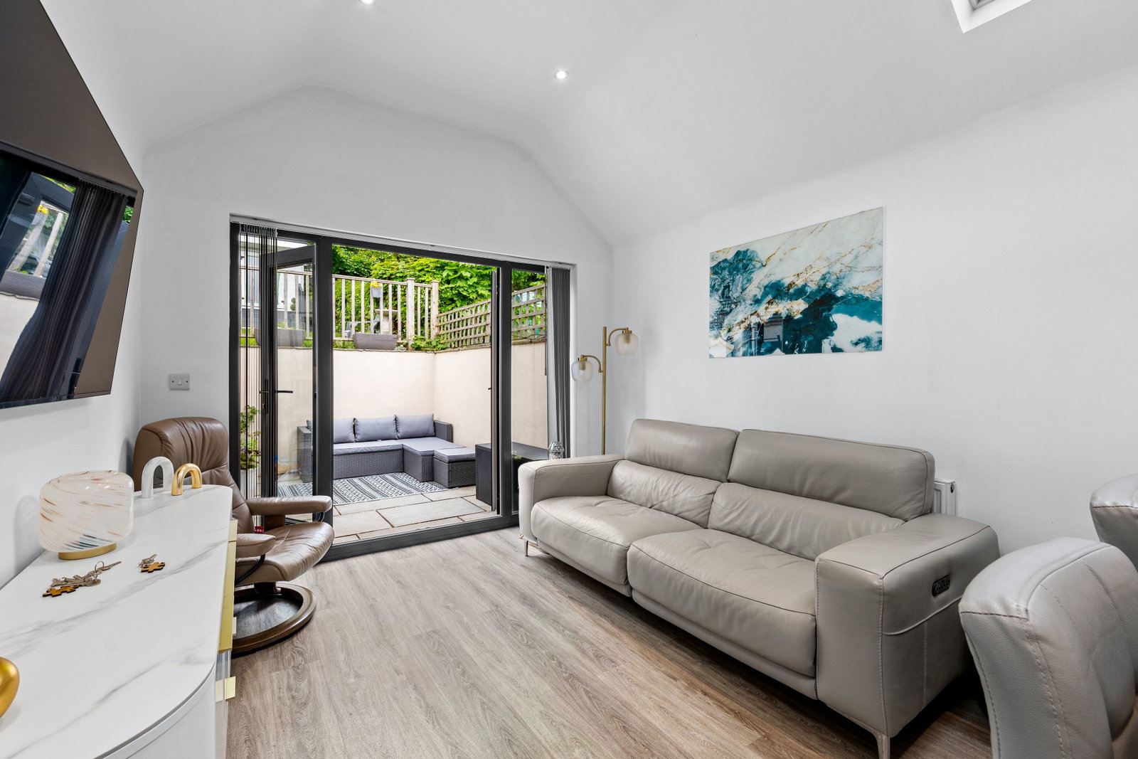 Semi Detached House in Caterham