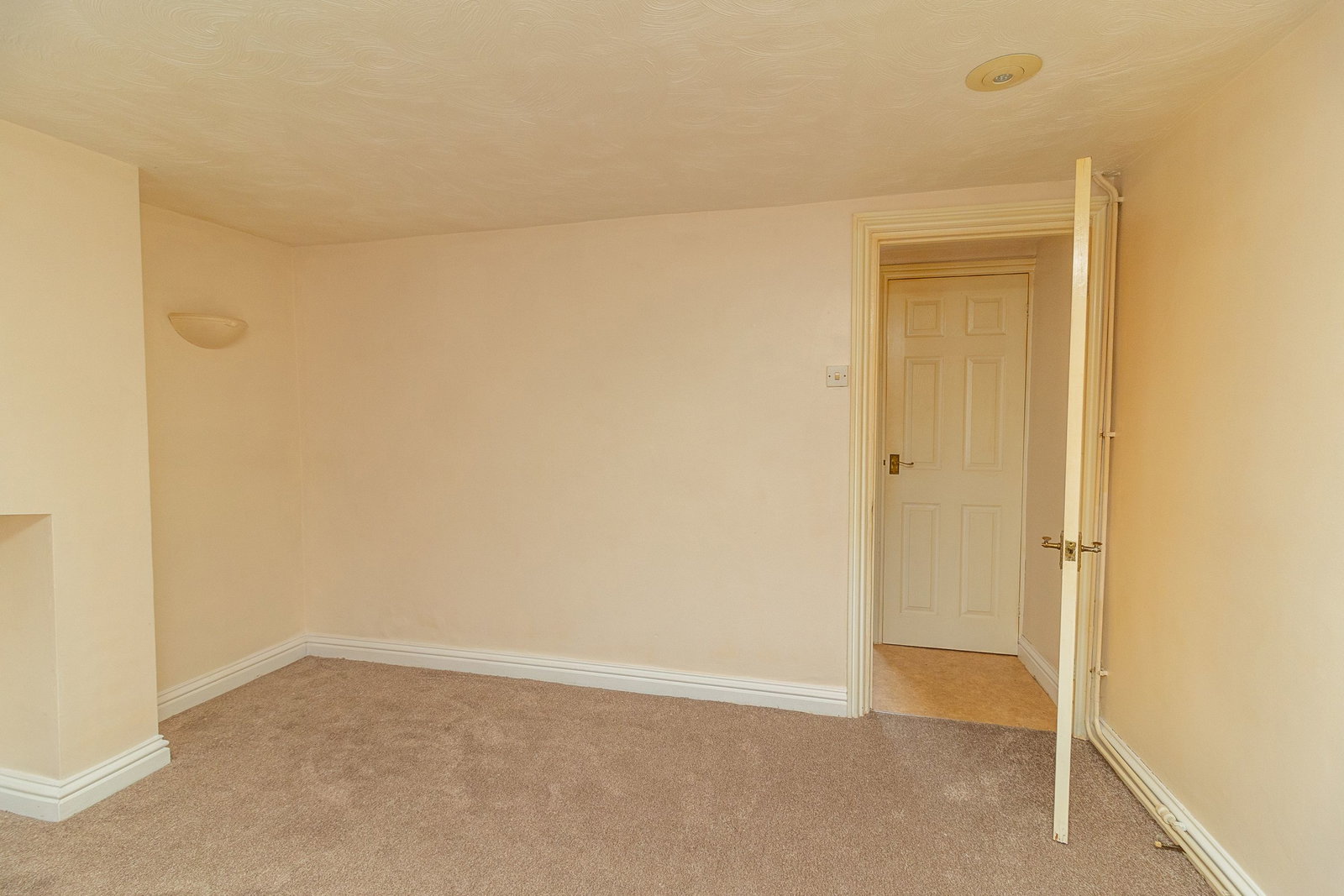 Terraced House in Milton Keynes