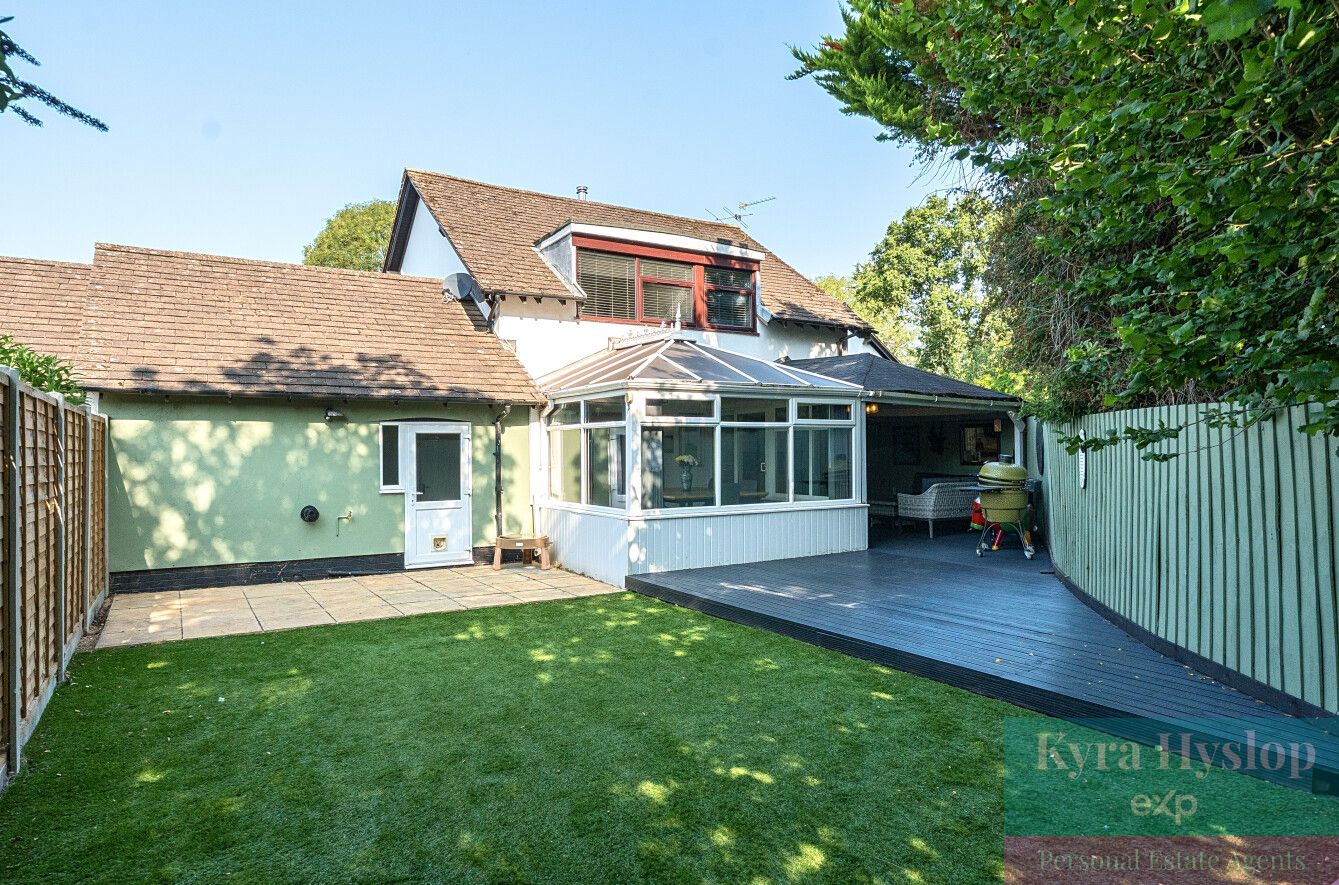 Detached House in Exeter