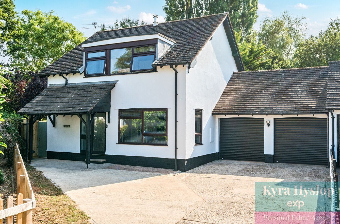Detached House in Exeter