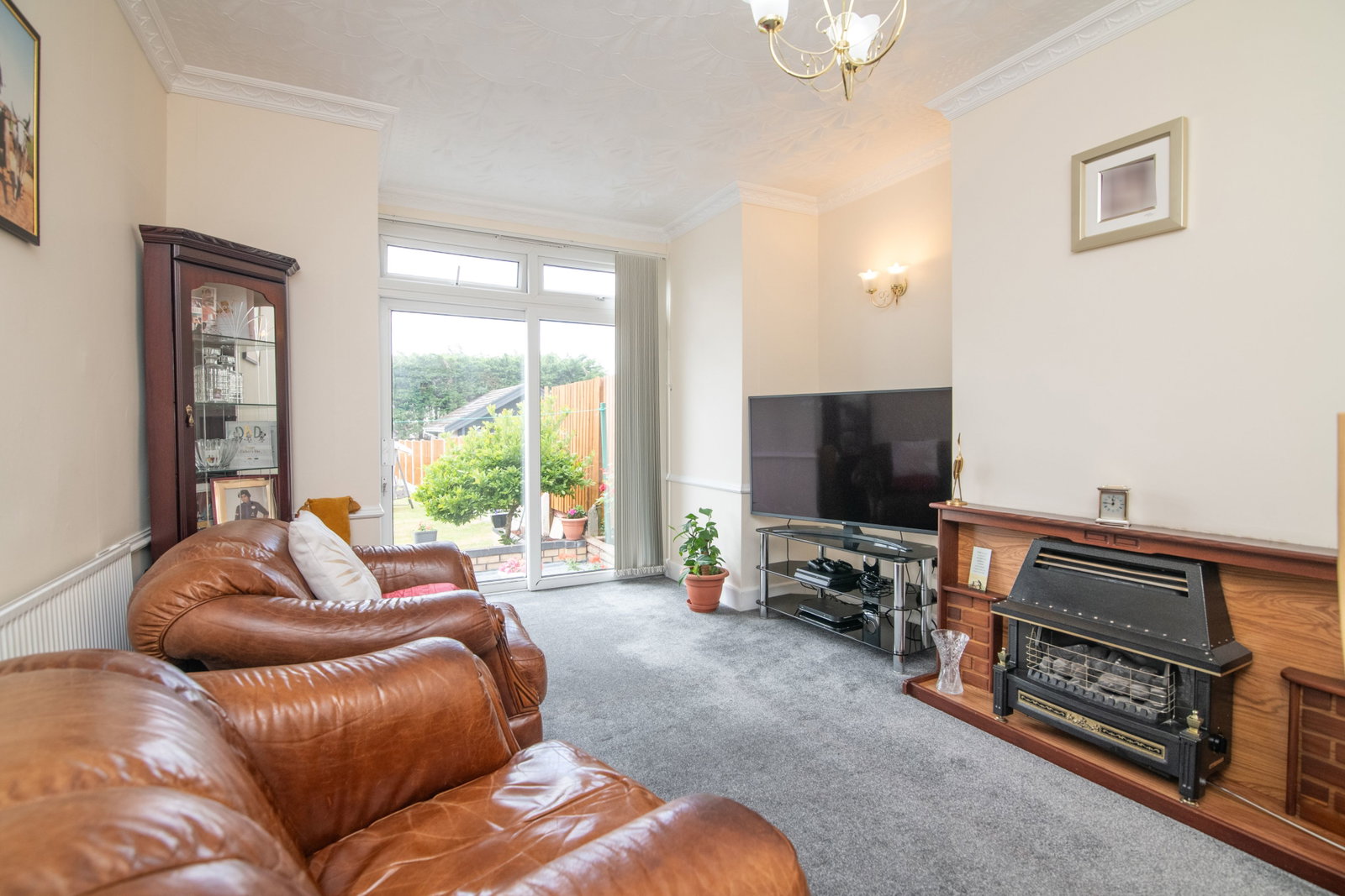 Semi Detached House in Oldbury