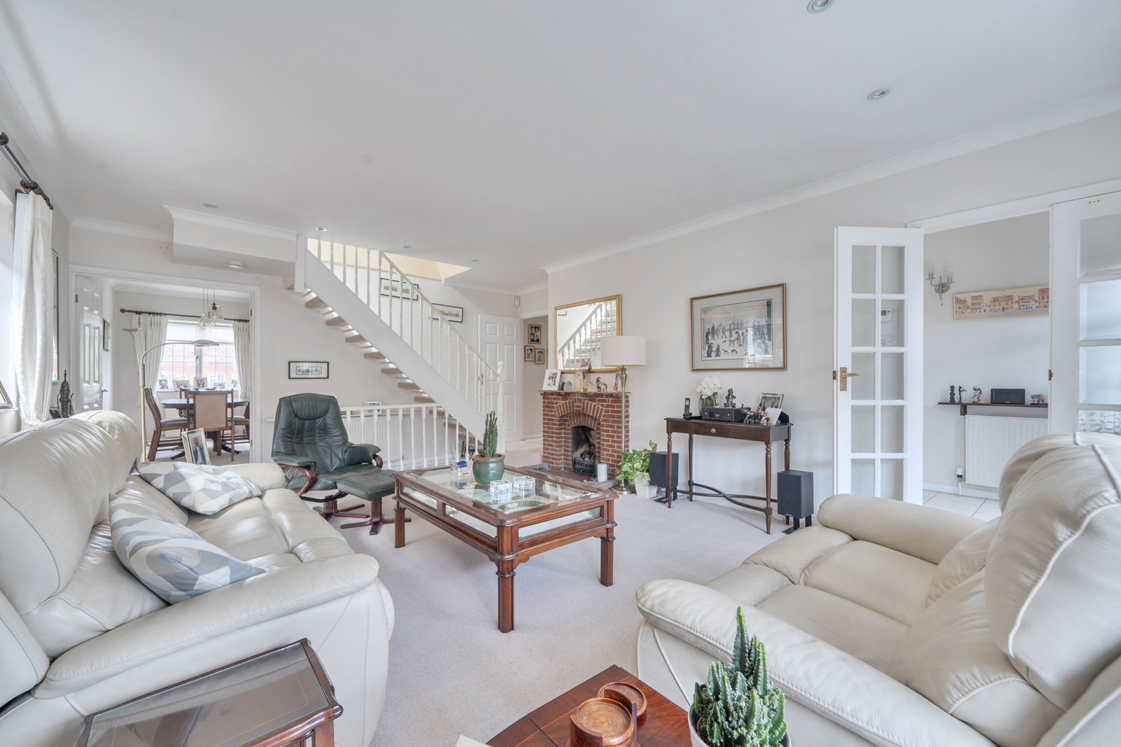 Bungalow in Bushey
