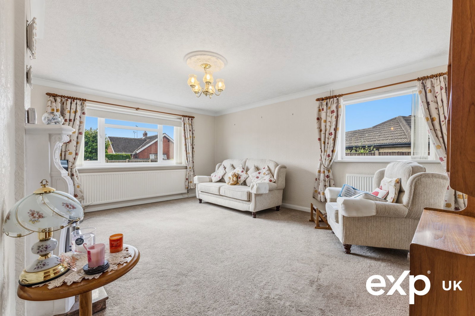 Bungalow in Newark