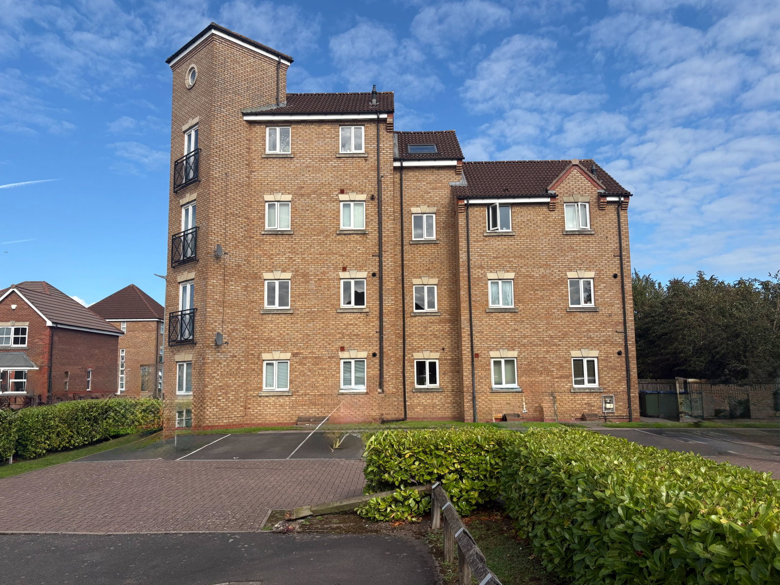 Apartment for sale in Tipton, Middle Meadow, Tipton, DY4 7LY, 420 m²