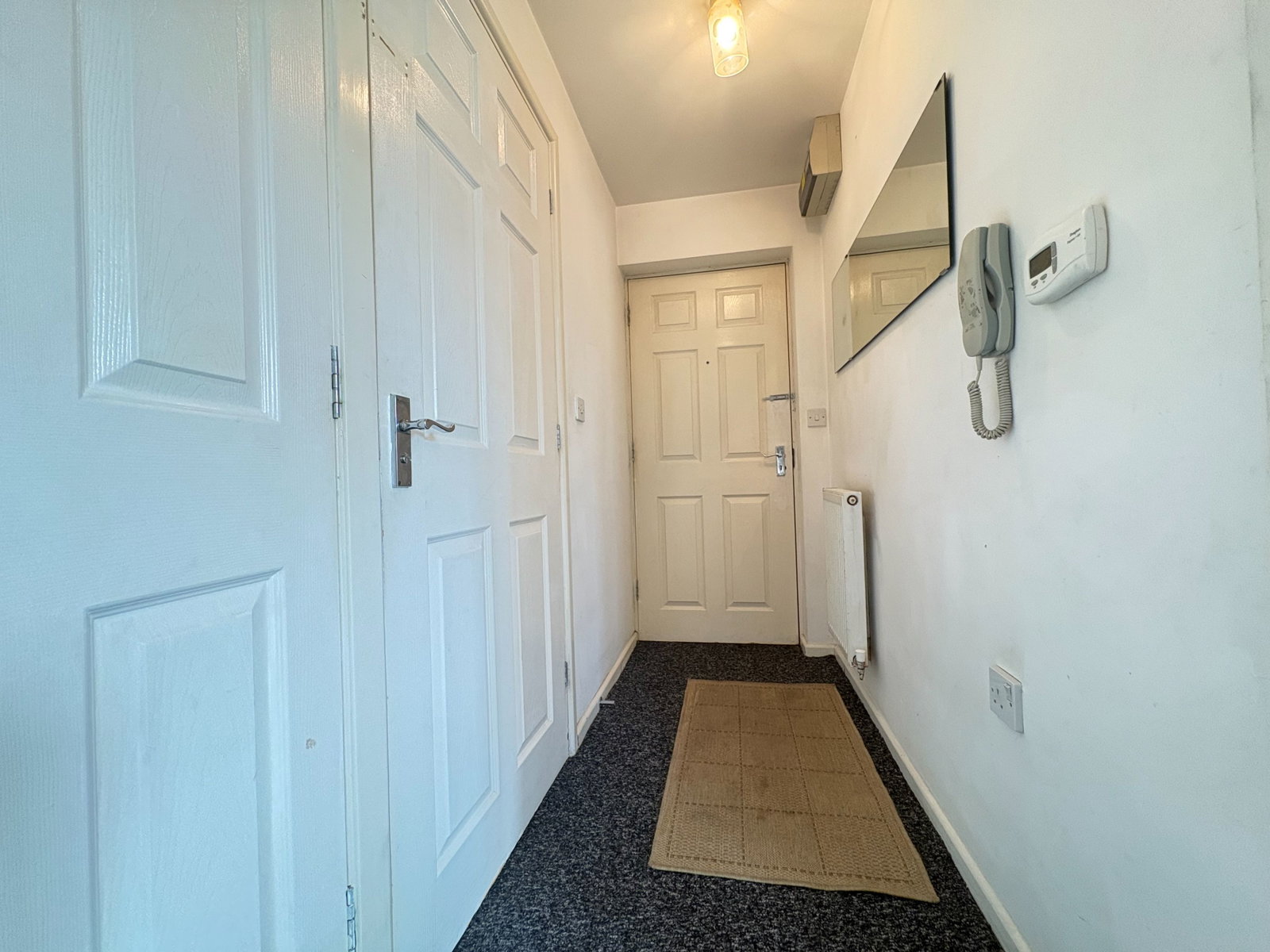 Apartment for sale in Tipton, Middle Meadow, Tipton, DY4 7LY, 420 m²