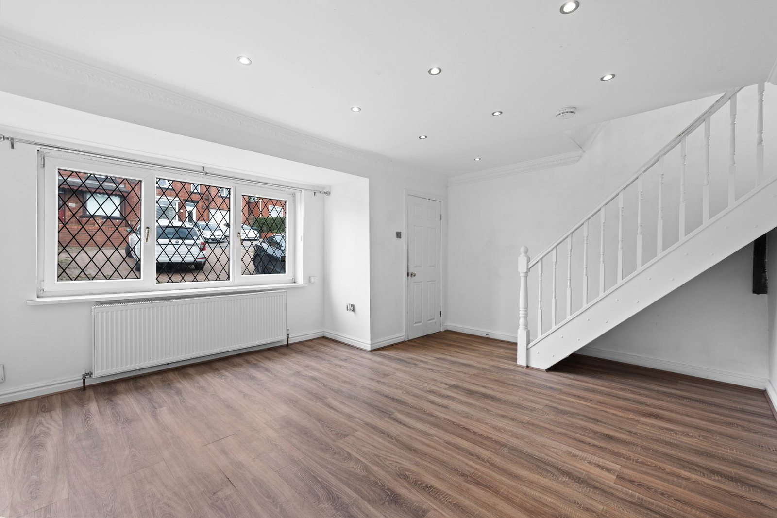 Semi Detached House for sale in Barnsley, Ardsley Road, Worsbrough, S70 4RJ