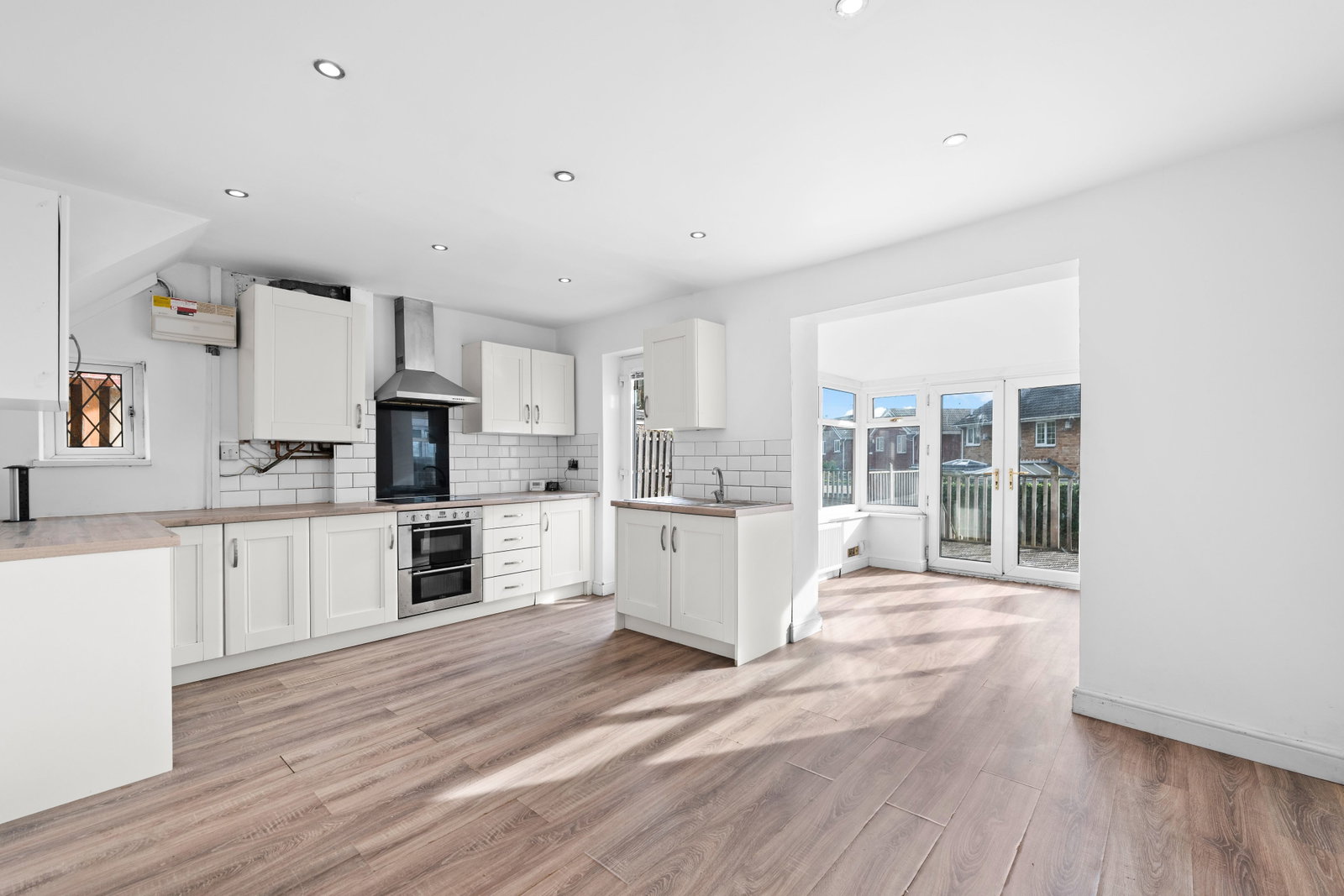 Semi Detached House for sale in Barnsley, Ardsley Road, Worsbrough, S70 4RJ