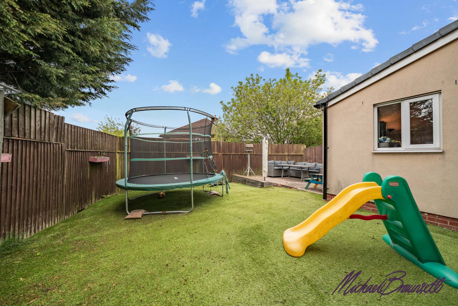 Semi Detached House in Bradford