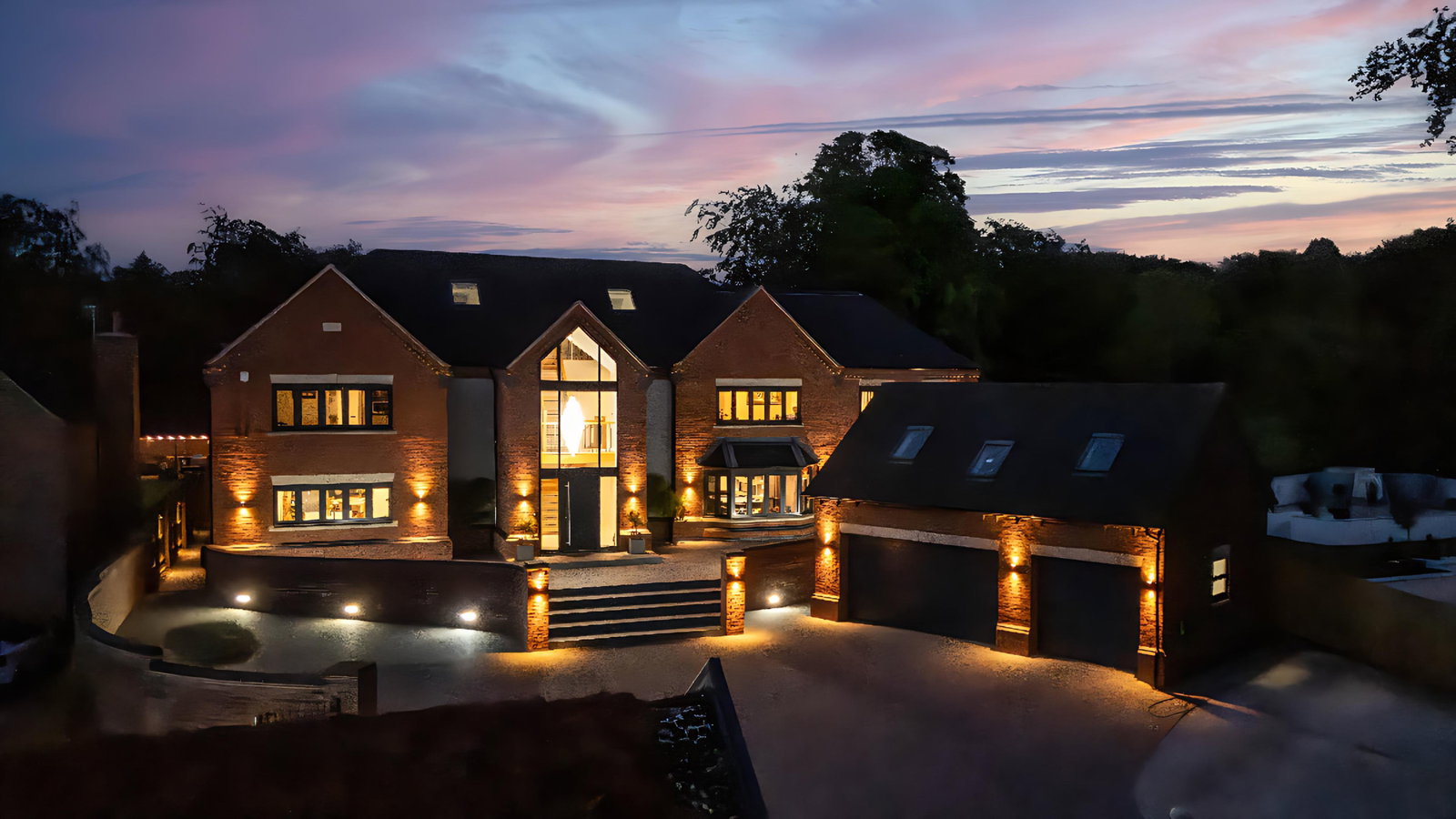Detached House in Nuneaton