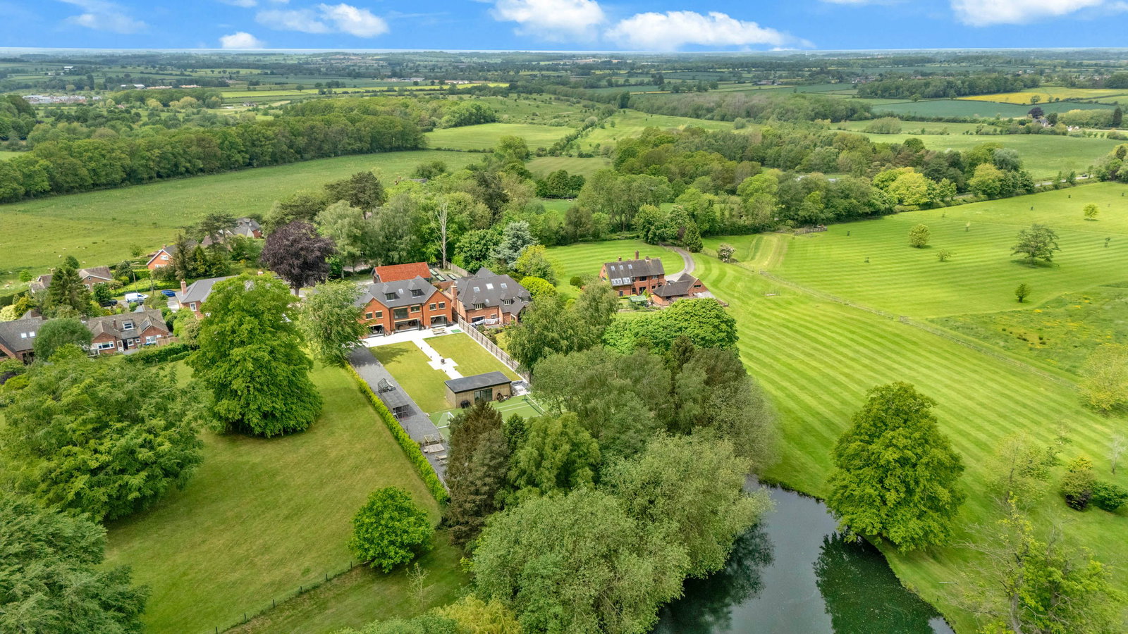 Detached House in Nuneaton