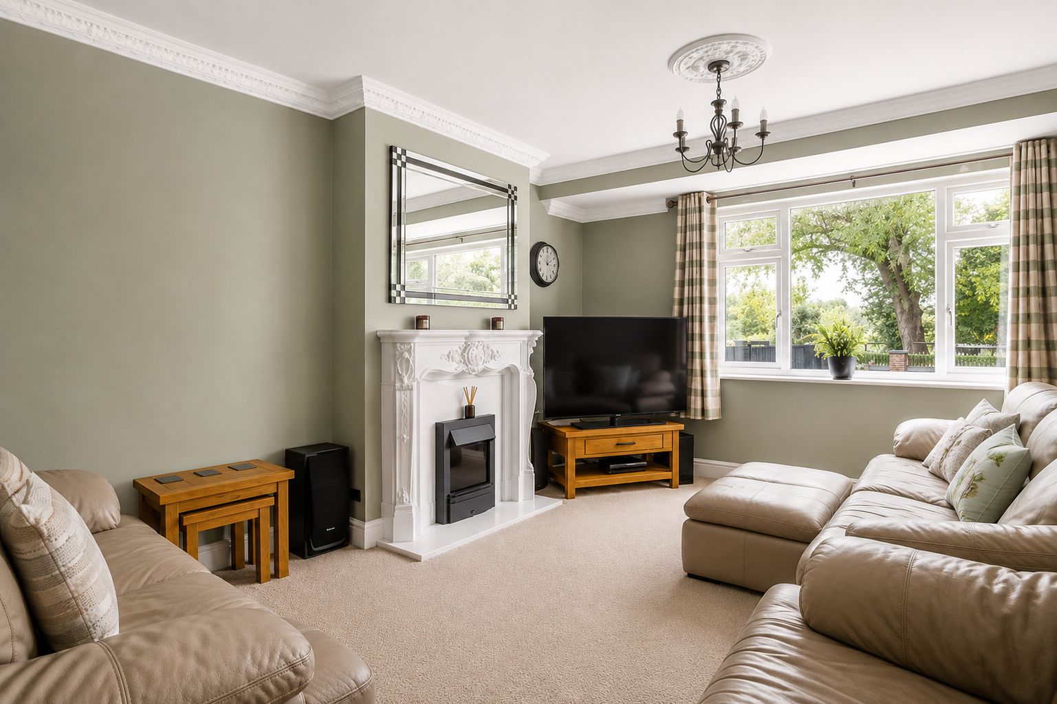 Semi Detached House for sale in York, Strensall Road, Old Earswick, York, YO32 9SW, 2111 m²