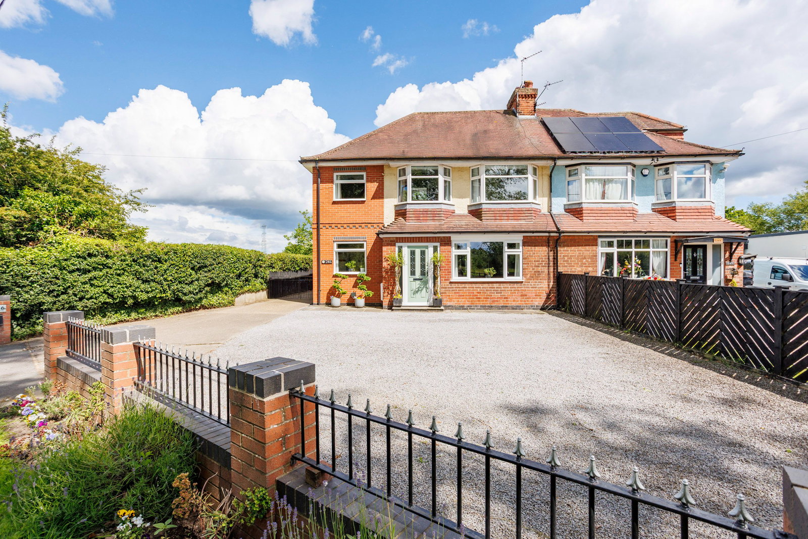 Semi Detached House in York