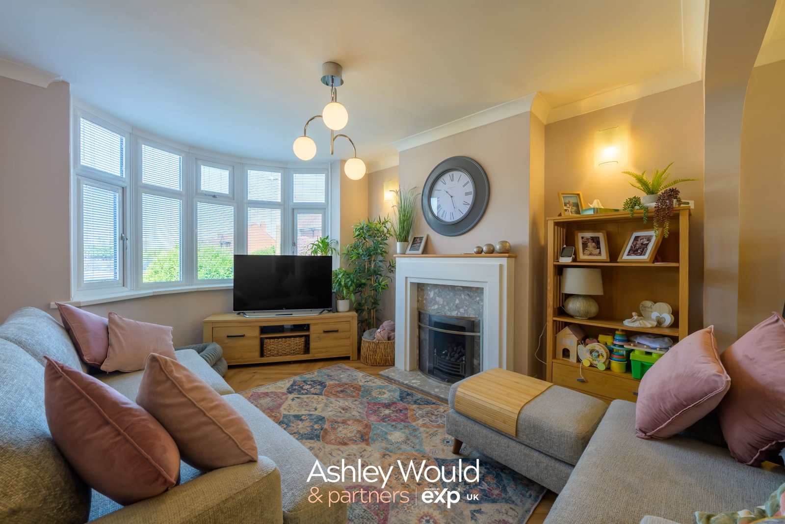 Semi Detached House in Oldbury