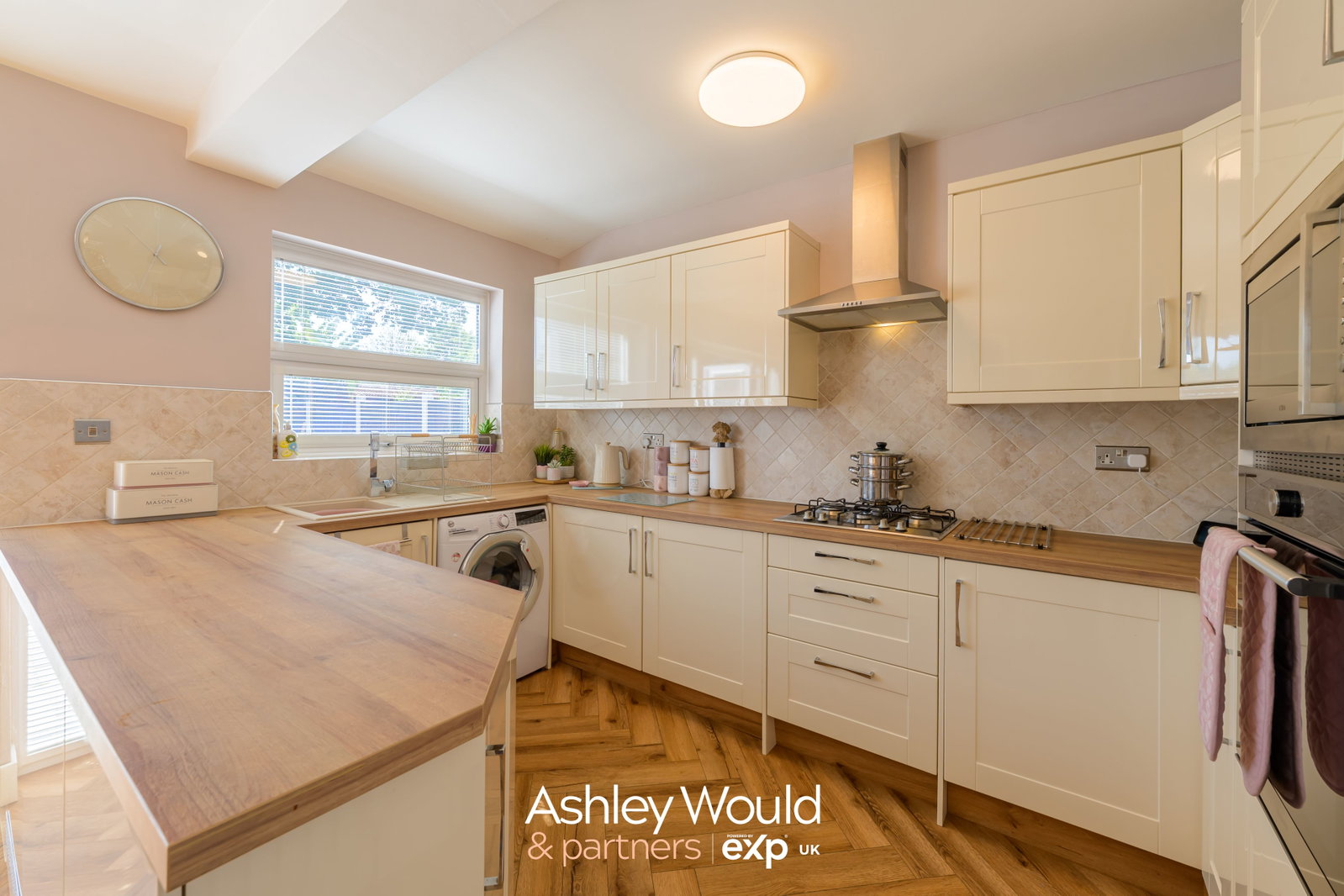 Semi Detached House in Oldbury