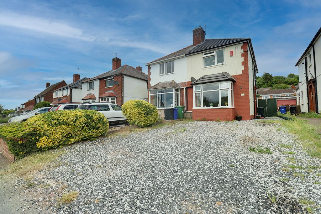Semi Detached House in Halesowen