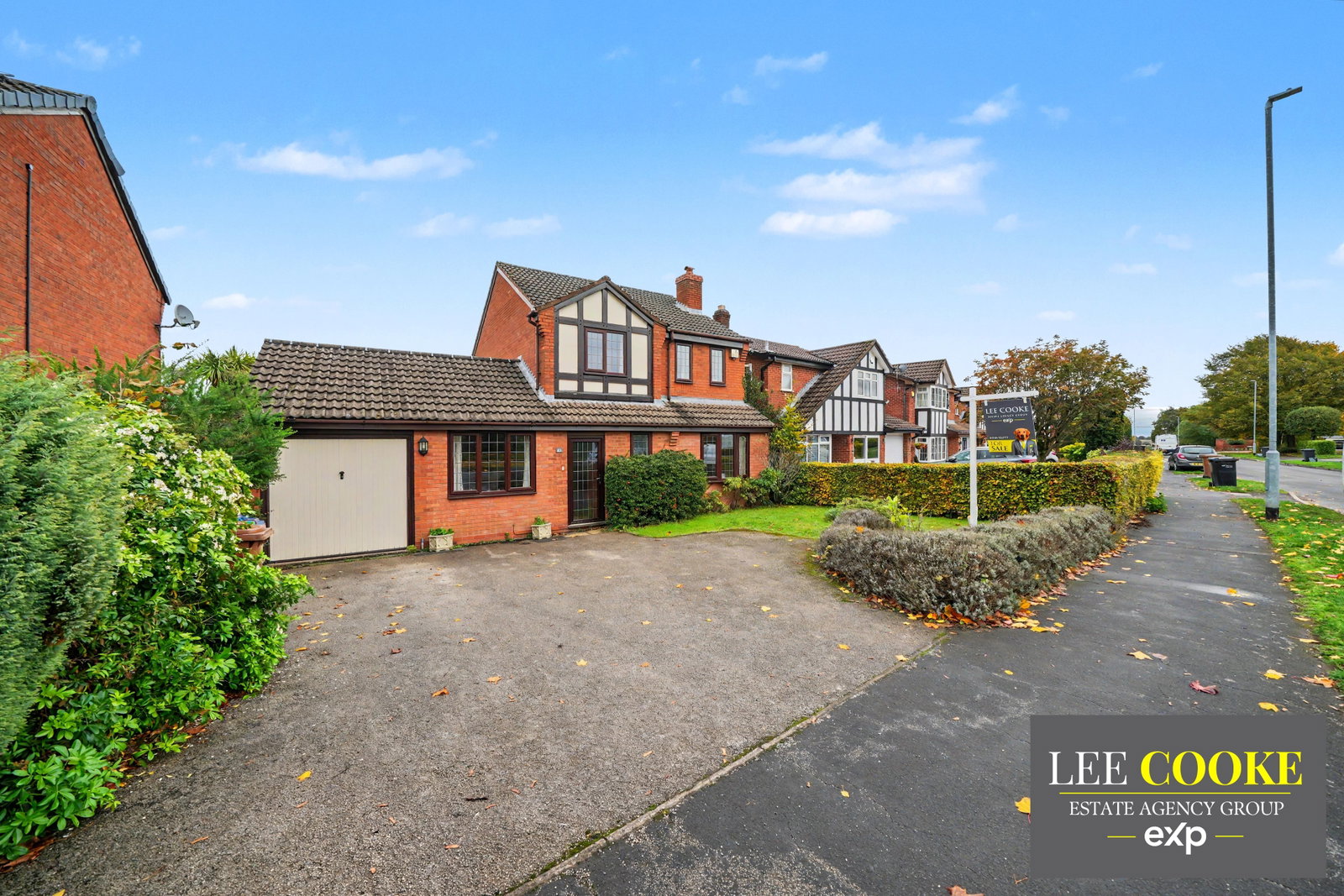 Detached House for sale in Lichfield, Darnford Lane, Boley Park, Lichfield, WS14 9RW