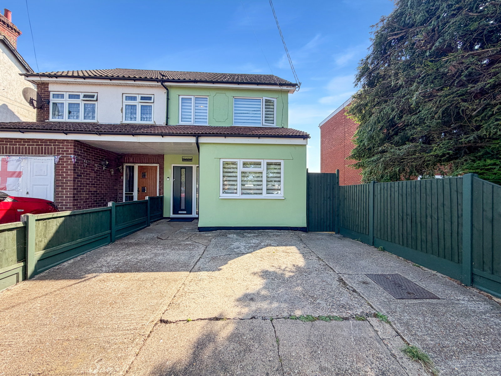 Semi Detached House in Stanford-le-hope