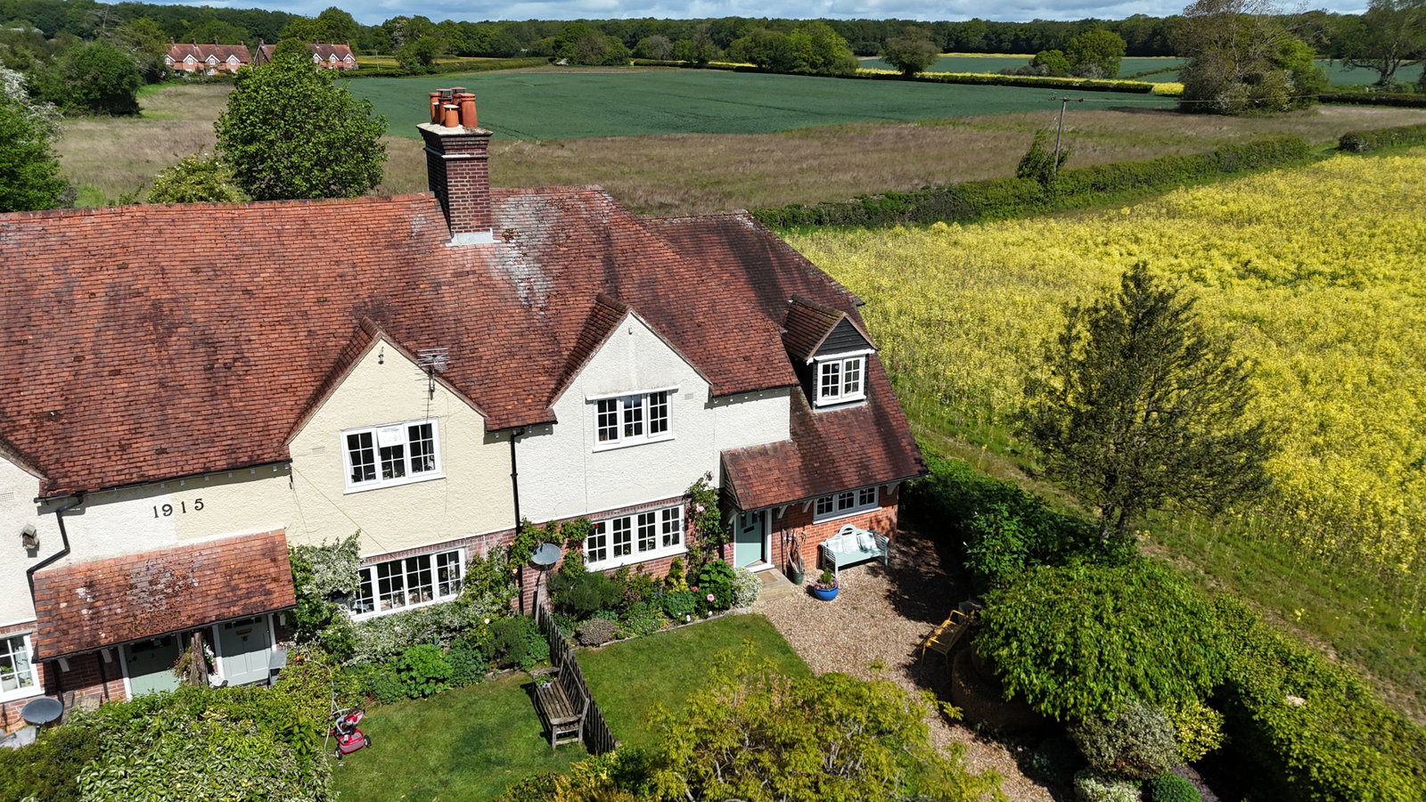 End Of Terrace House in Buckland Common