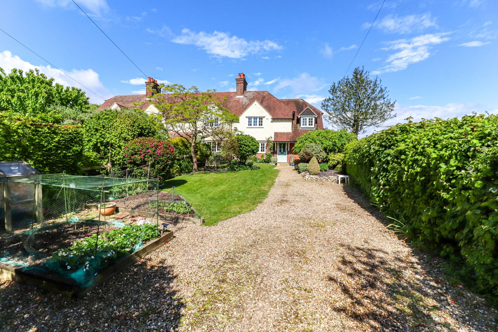 End Of Terrace House in Buckland Common