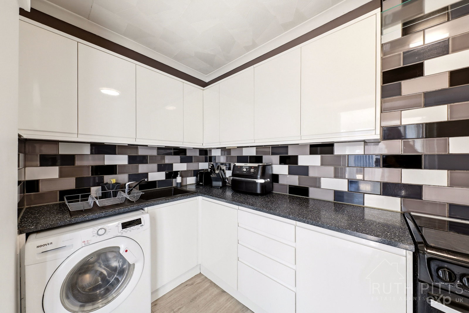 Semi Detached House in Pontefract