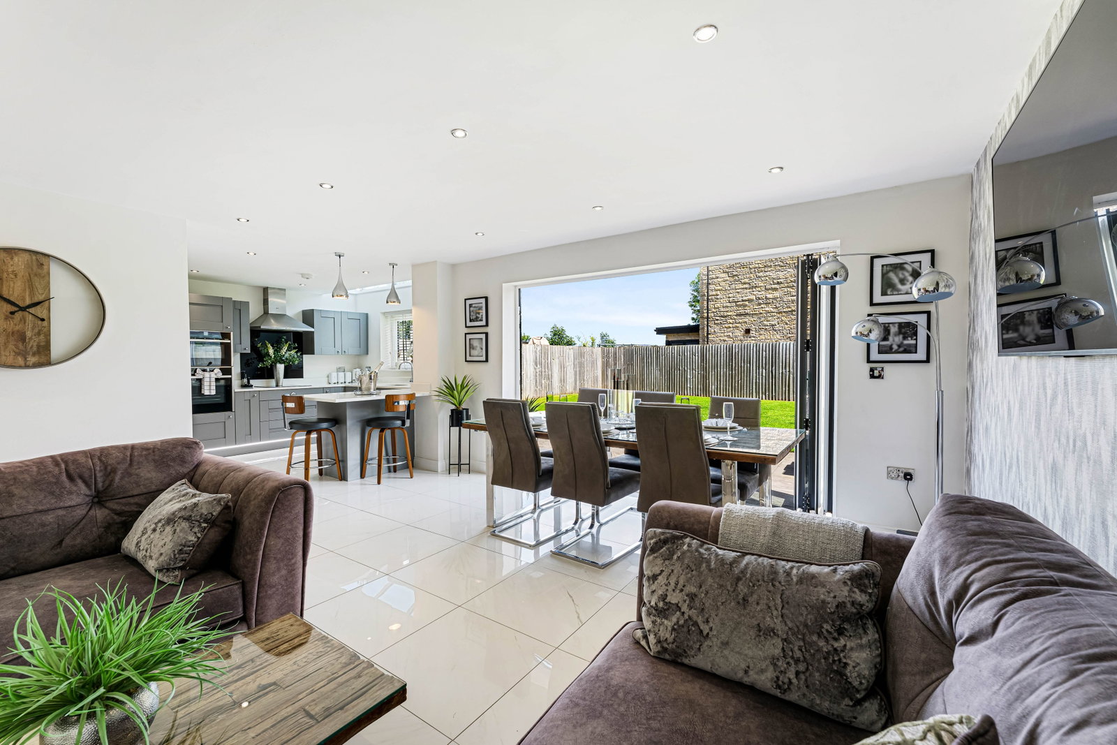 Detached House in Leigh