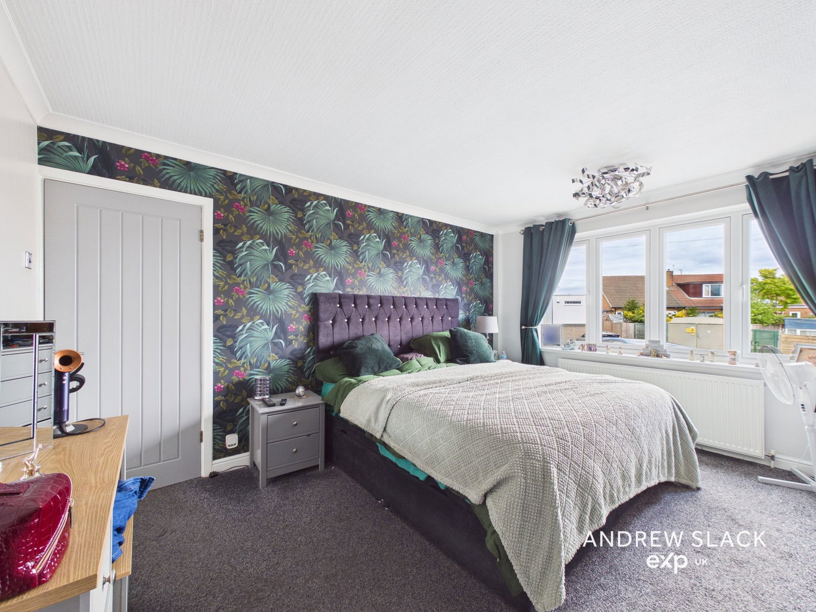 Semi Detached House in Mansfield