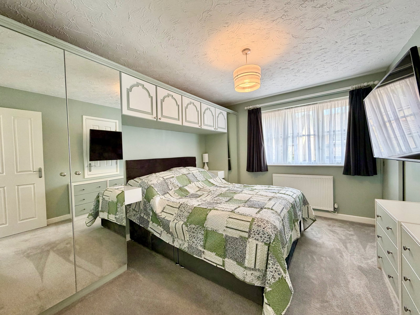 Semi Detached House in Newton Abbot