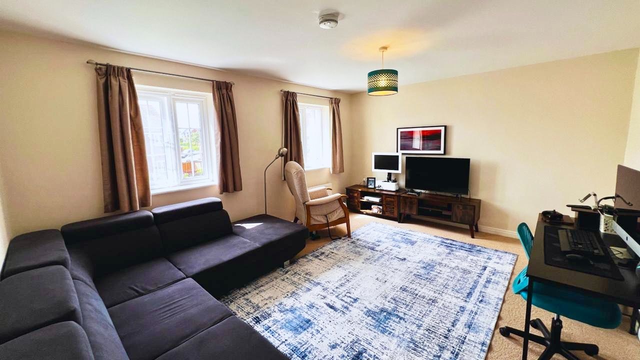 Semi Detached House in Leicester