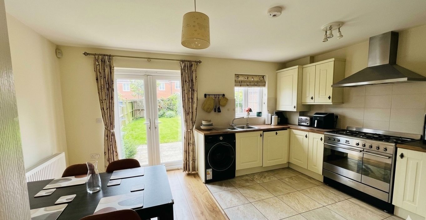 Semi Detached House in Leicester