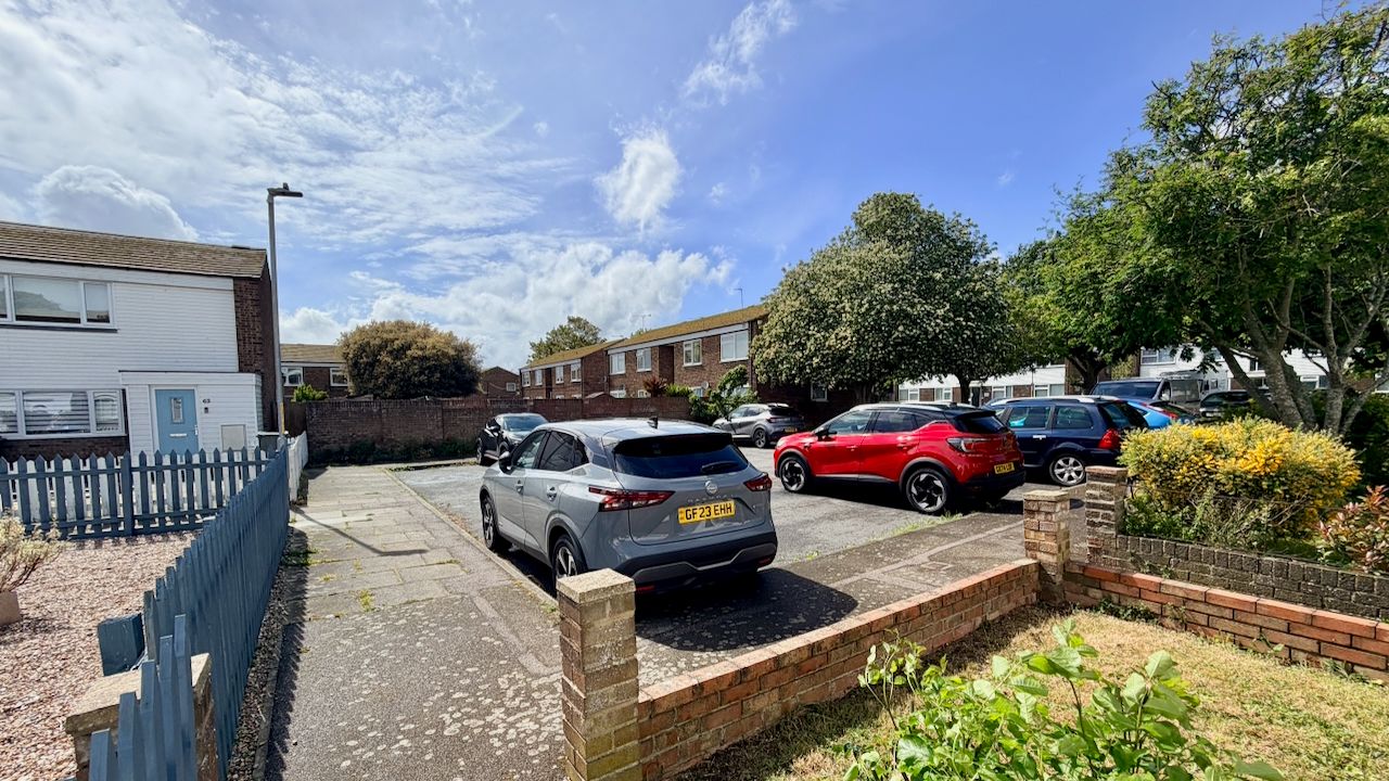 Semi Detached House in Broadstairs