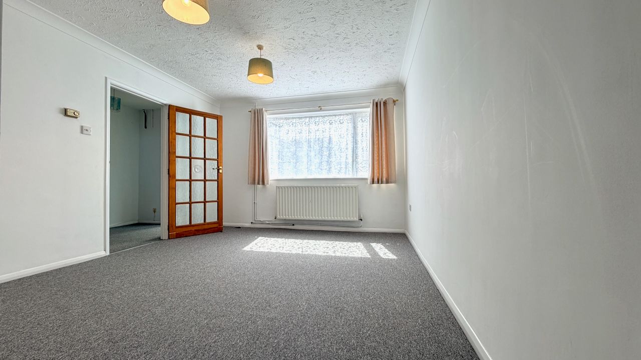 Semi Detached House in Broadstairs