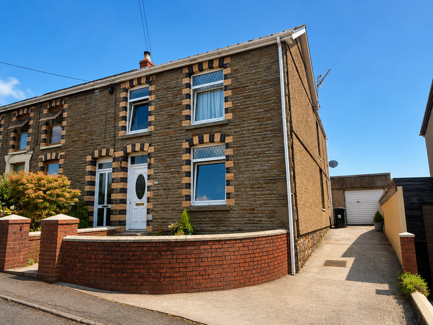 End Of Terrace House in Ammanford