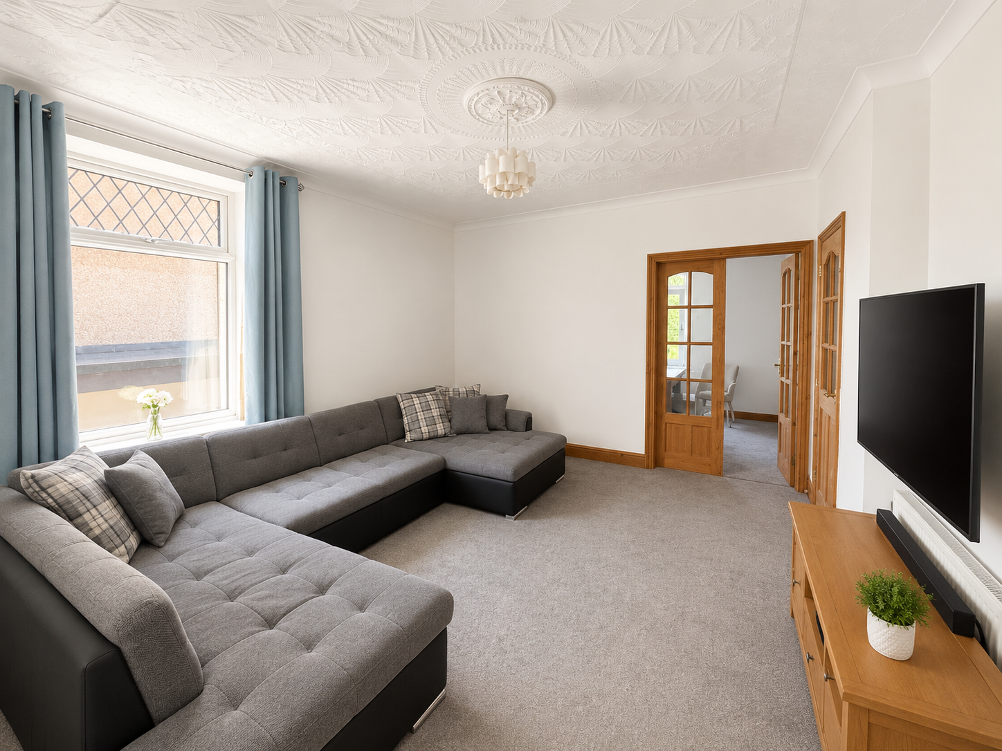End Of Terrace House in Ammanford