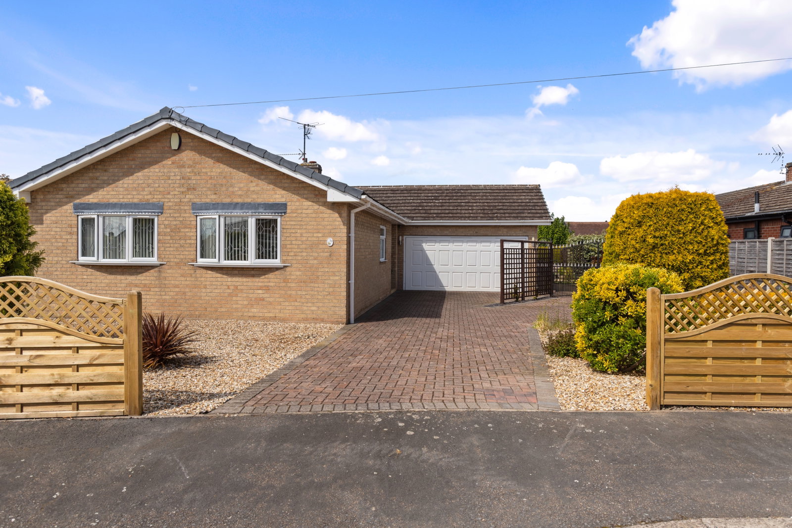 Bungalow in Newark