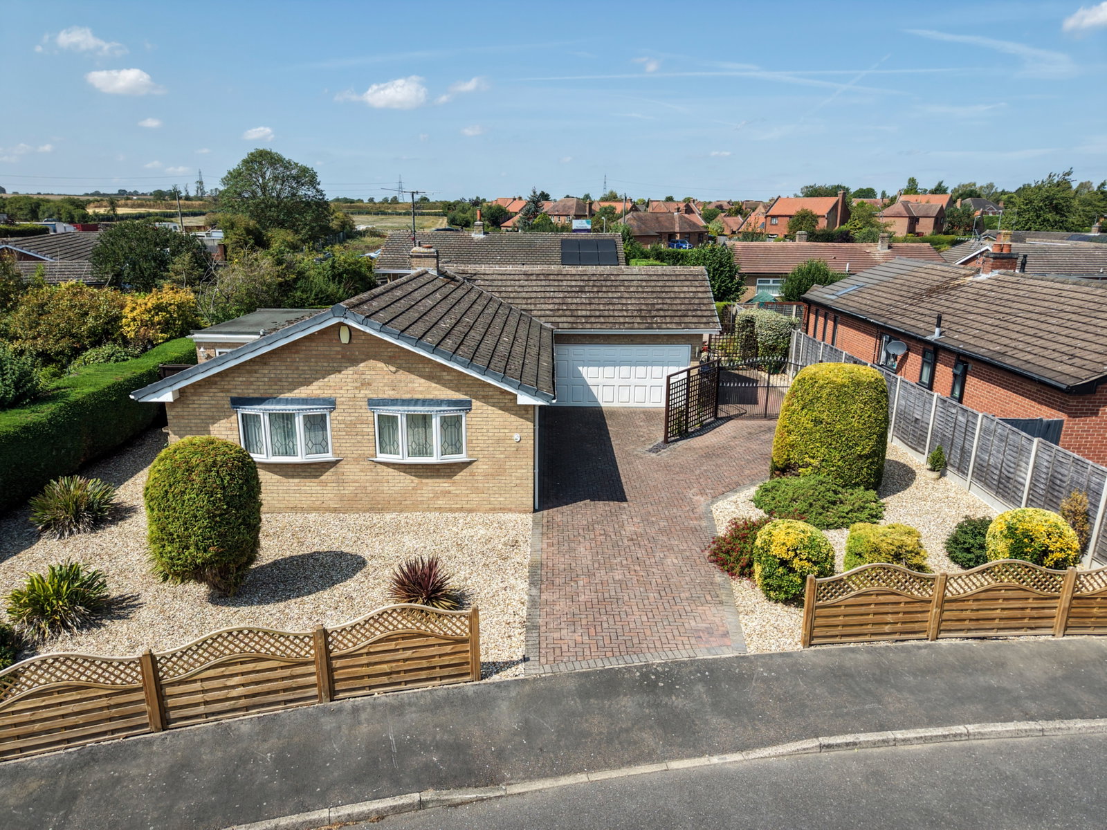 Bungalow in Newark