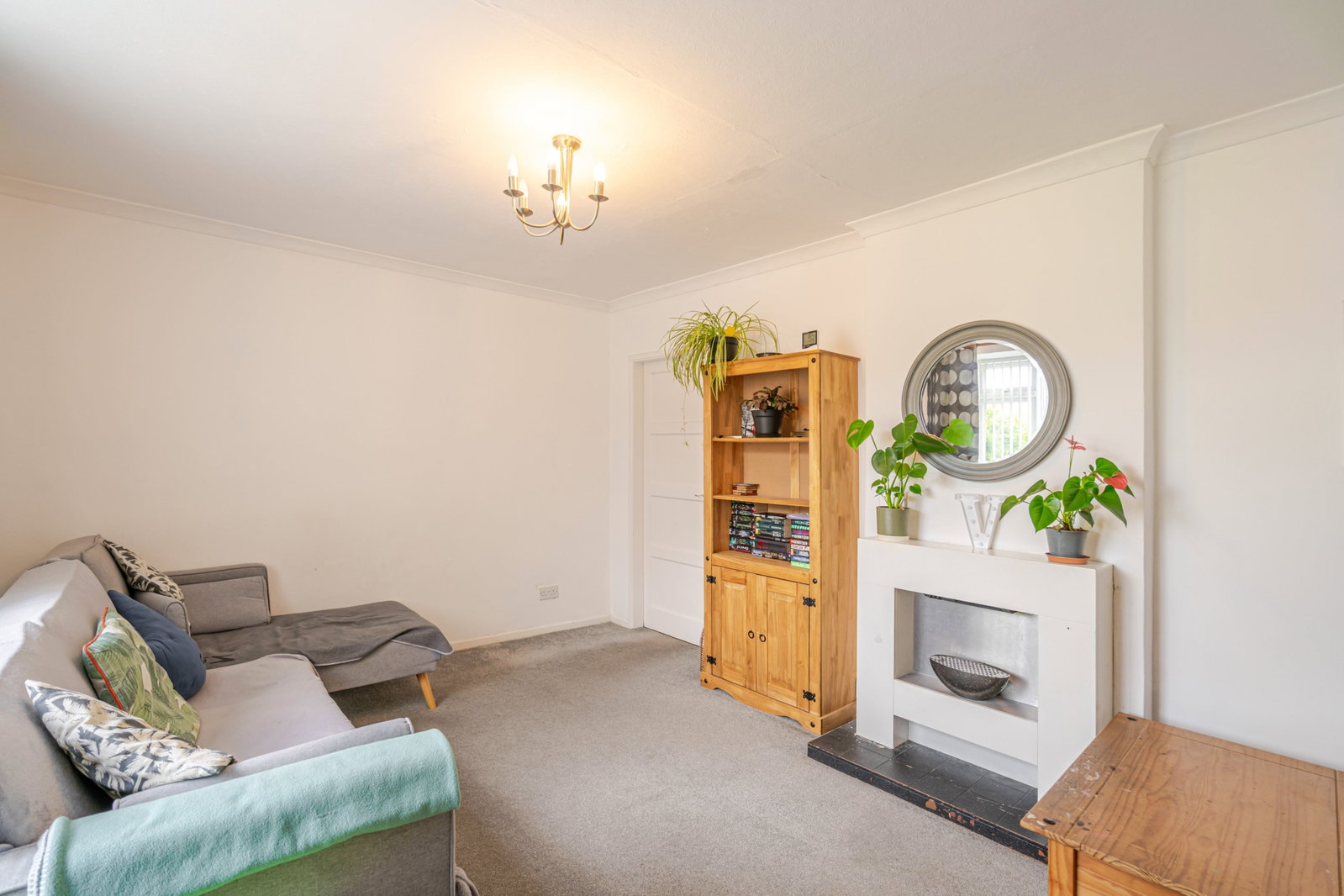 Semi Detached House in Leamington Spa